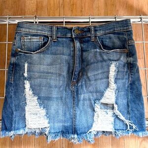 ✨Distressed Mini Skirt✨